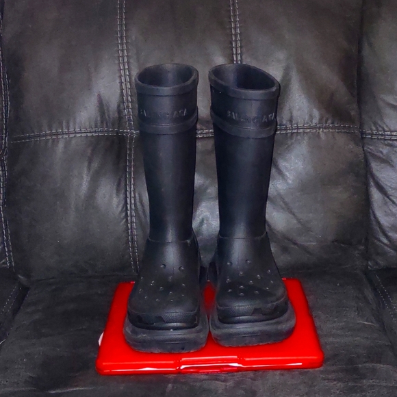 From the look of the 16 spring 22 clones coll. Crocs 2.0 the 2nd collaboration - Picture 1 of 5
